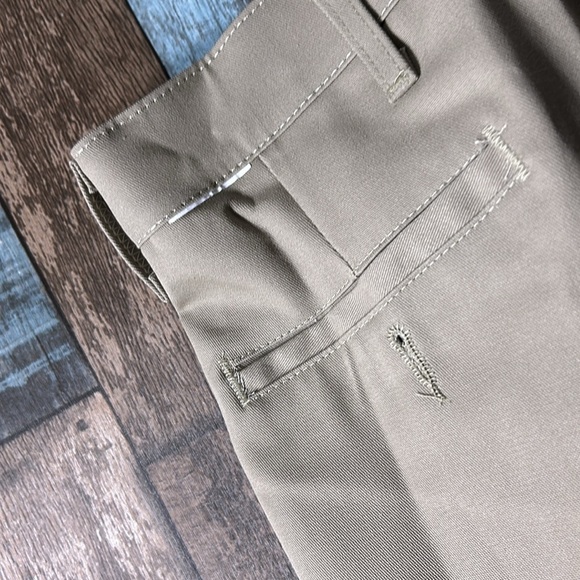 Red Kap 46  tan work pants - Picture 15 of 16